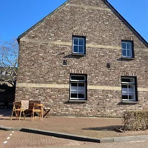  Vakantiehuis Huize Bronsgroen - Voor 2-6 Pers In Limburgse Heuvelland Nederland