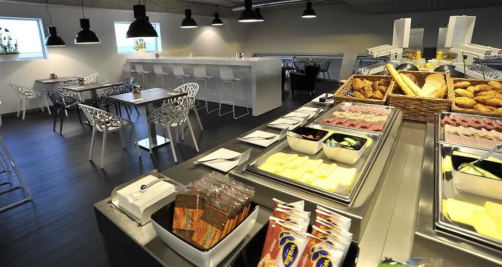 Tulip Inn Eindhoven Airport מלון