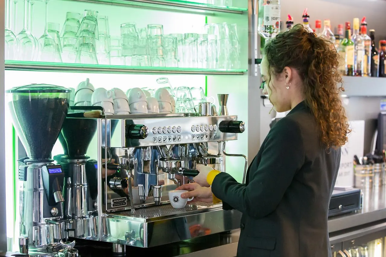 Tulip Inn Eindhoven Airport 3*,  הולנד